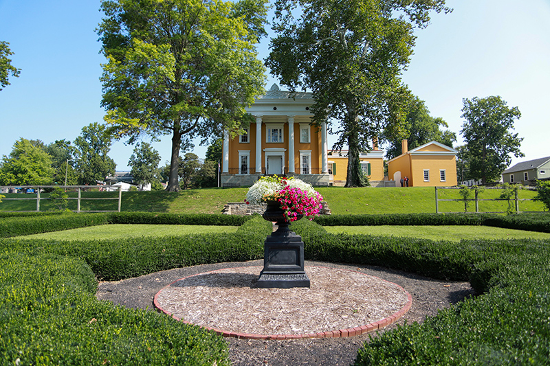 Lanier Mansion Gardens