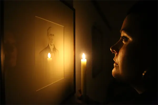 Candlelight Tours